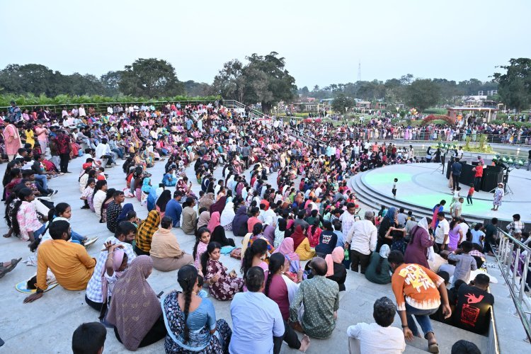 Kaanum Pongal: Large Crowds Flock to Semmozhi Poonga